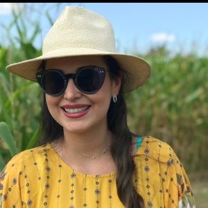 Meet your Posher, Yuliana